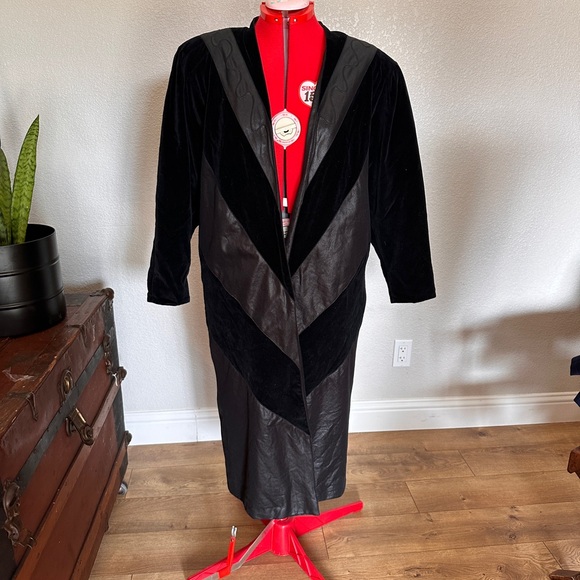 Medium City Girl black suede no size. I’m a size small and am modeling it. - Picture 4 of 5